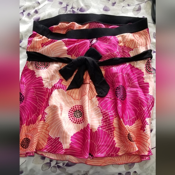 Strapless floral top with tie back - Picture 2 of 3